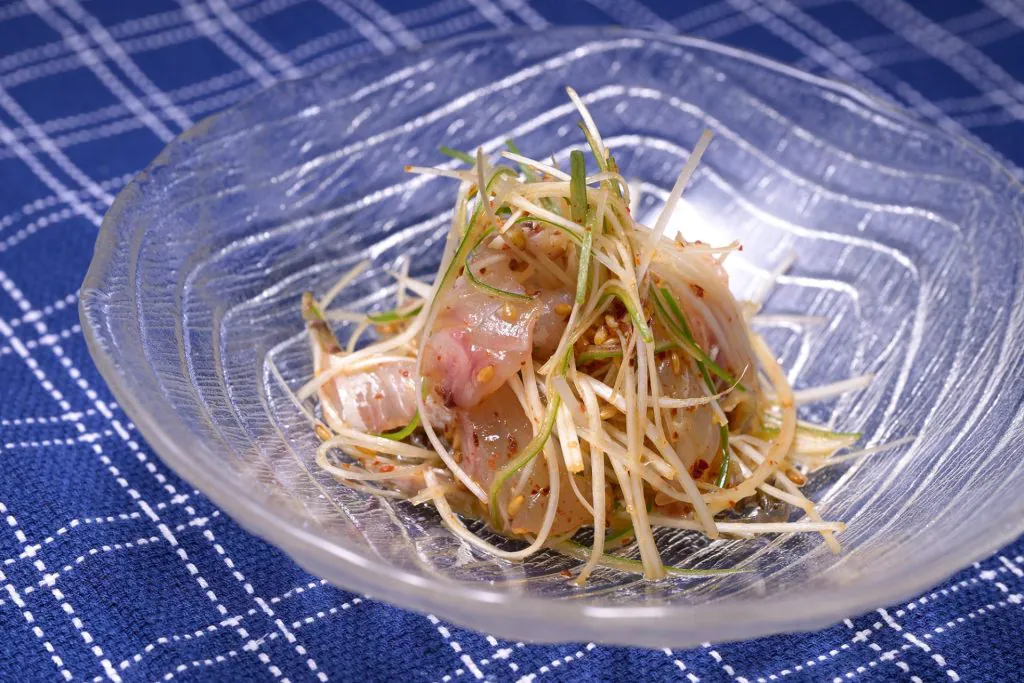 たいの刺身　韓国風葱和え